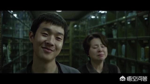 寄生虫剧情:你们有没有人看过电影《寄生虫》对其内容有什么感想