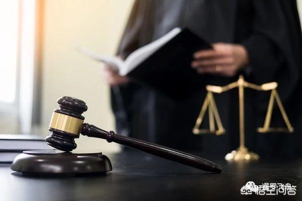 吞武里:泰国法官宣读判决后当庭举枪自尽，以死抗议司法不公？