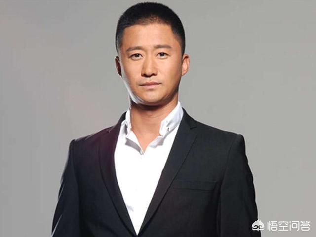 学着吴京“拿老底”拍片,吴京获56亿成票房首榜,沙溢的《亲密旅行》却票房不好,还可逆转吗？