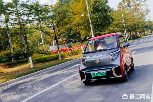 宝骏二座电动汽车，广西柳州街头怎么那么多这个宝骏E200玩具车，是为什么