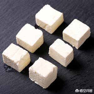 在家给宠物洗澡:#萌星人成长记#你都是怎么给你的宠物洗澡的？