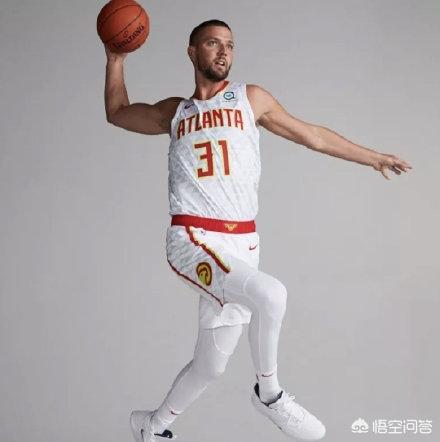 帕森斯为什么叫高富帅:美职篮里的那个高富帅帕森斯听说被交易到老鹰了，最近状态咋样？