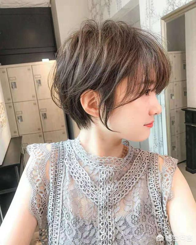 海青发型:有抬头纹的男生适合什么样的发型