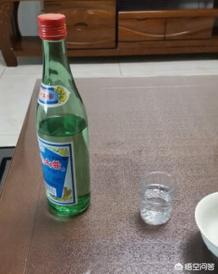 番狗犬图片:明明知道十元左右的白酒都是酒精勾兑，为什么还要买了喝？