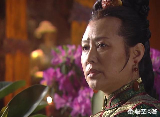 《康熙王朝》中容妃是康熙最喜欢的妃子，为什么会被康熙送入宗人府，后来又杀死所有看见她刷马桶的人？插图14