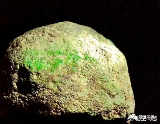 黄皮翡翠原石是什么场口,翡翠赌石场口有什么区别？