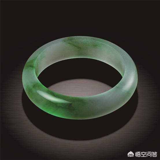 翡翠手镯怎么养才能透,怎样能让翡翠手镯越来越通透？