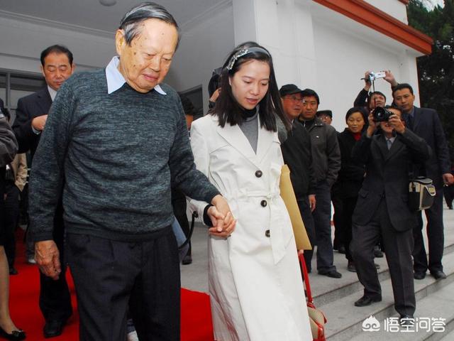 李政道:杨振宁与李政道到底谁的贡献大？