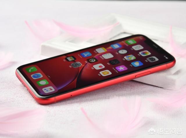 现在想换一个手机,iPhoneXR跟华为mate30怎么选？