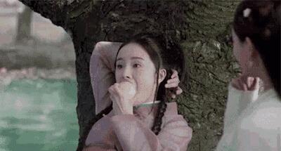 陈丹婷杨幂对比照:为什么我感觉不到杨幂的美点，但有时觉得她很美呢？