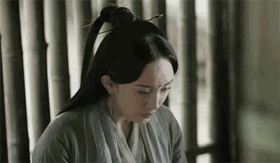 陈丹婷杨幂对比照:为什么我感觉不到杨幂的美点，但有时觉得她很美呢？