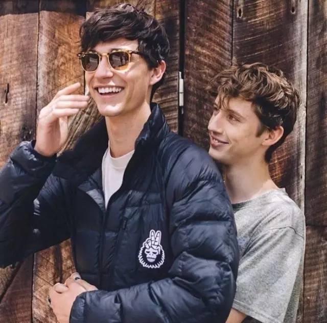 戳爷:为什么澳洲小鲜肉“戳爷”Troye Sivan最近这么火？