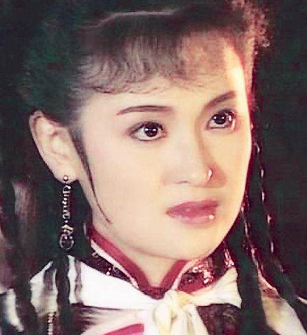王璐瑶胸:1996年六小龄童出演的中美合拍《大闹天宫》为什么会夭折？