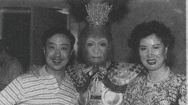 王璐瑶胸:1996年六小龄童出演的中美合拍《大闹天宫》为什么会夭折？