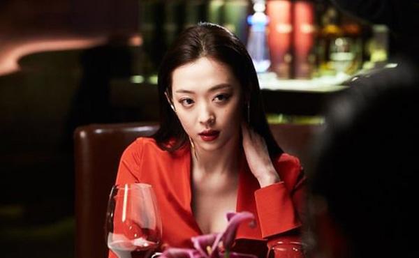 雪莉崔子分手:崔雪莉新男友丑出边际，她是有“恋丑癖”还是傍大款