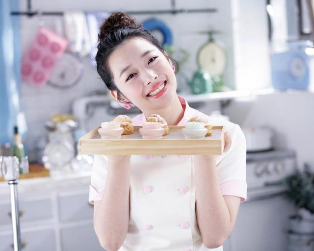 雪莉崔子分手:崔雪莉新男友丑出边际，她是有“恋丑癖”还是傍大款