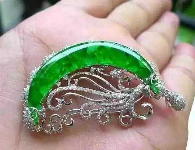 玉器修复店,翡翠手镯断了还能修复吗？