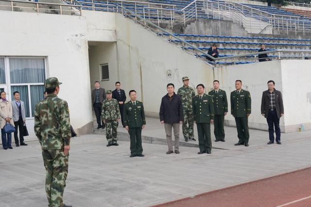 当武警要上什么学校，武警义务兵能考指挥院校吗