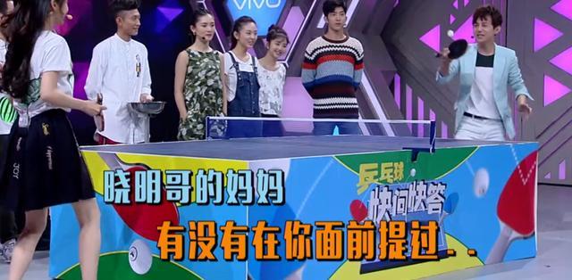 黄晓明摸杨颖的胸:Angelababy的人品怎样？是好还是坏？