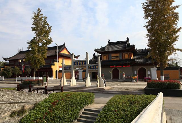 中国佛教的四大名山:中国佛教四大名山中哪个最值得一游？