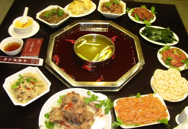 为何川菜不能进入世界顶级名菜之列，湘菜为什么没入列中国四大名菜