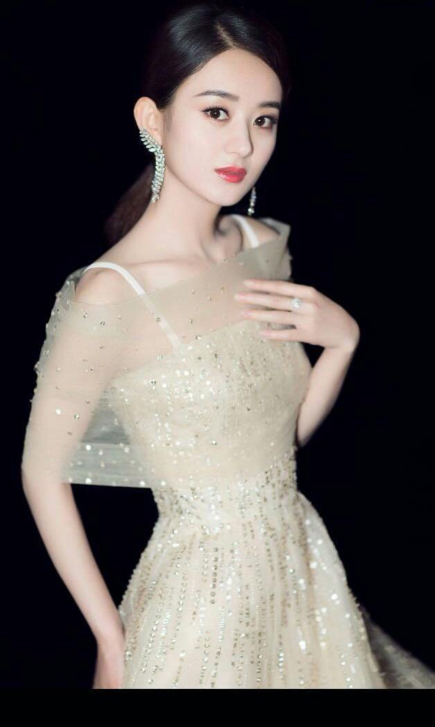 男左女右陷害袁姗姗出丑:李某迪会缺女朋友吗？为啥他还去嫖？