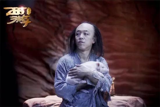 黄渤唱歌:沉寂两年黄渤再拿影帝，再爆金句，和胡歌留学有何相似之处