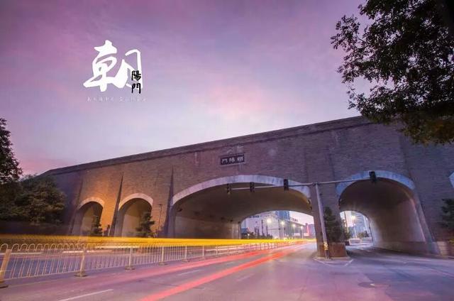 宋哲元将军:古城西安共有多少个城门？
