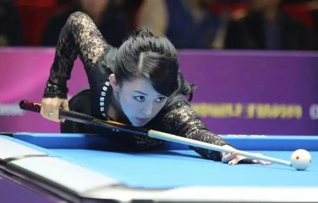 潘晓婷紧身:九球天后潘晓婷后裤袋究竟是何物品？