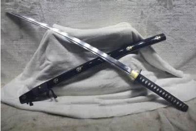 古代是不是一次战斗,刀剑就会卷刃？