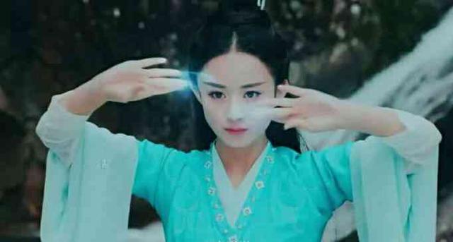 杨蕊图片:哪些施展法力的姿势最美?赵丽颖、蒋欣、刘亦菲，你喜欢哪个？