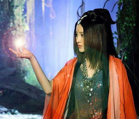 杨蕊图片:哪些施展法力的姿势最美?赵丽颖、蒋欣、刘亦菲，你喜欢哪个？