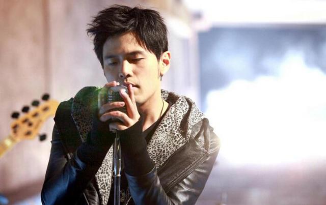 美人鱼周杰伦,周杰伦跟周星驰谁的影响力大？