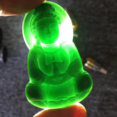 什么样的翡翠才是好的品种,当下最值得购买的翡翠品种有哪些？