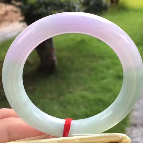 什么样的翡翠才是好的品种,当下最值得购买的翡翠品种有哪些？