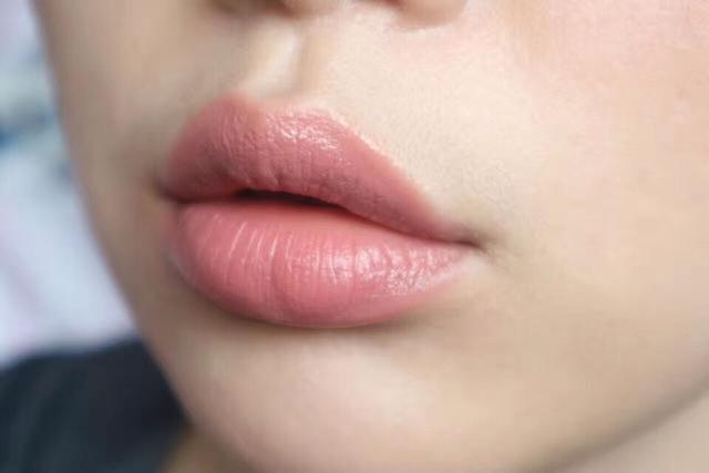 嘴唇要怎样才好看?-惠修网