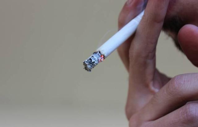 戒烟多长时间算成功,烟龄十年左右戒烟需要多久？