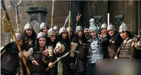 韩寒萌:如何快速有效的学习王者荣耀的相关理论知识能达到看懂游戏即可？ 韩寒电影
