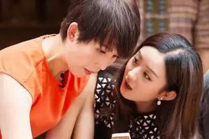 何炅和戴军国外kiss:赵丽颖和何炅亲吻是真的吗