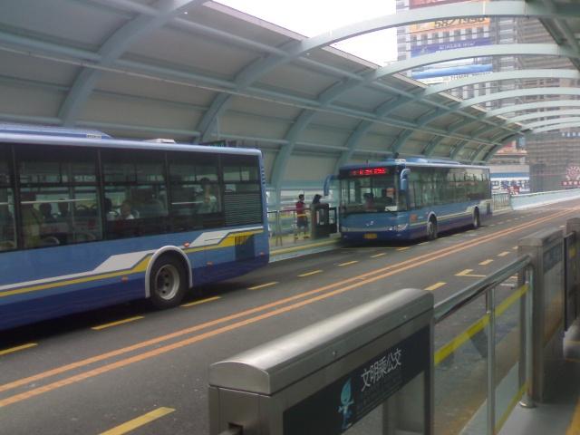 如何评价厦门的BRT？