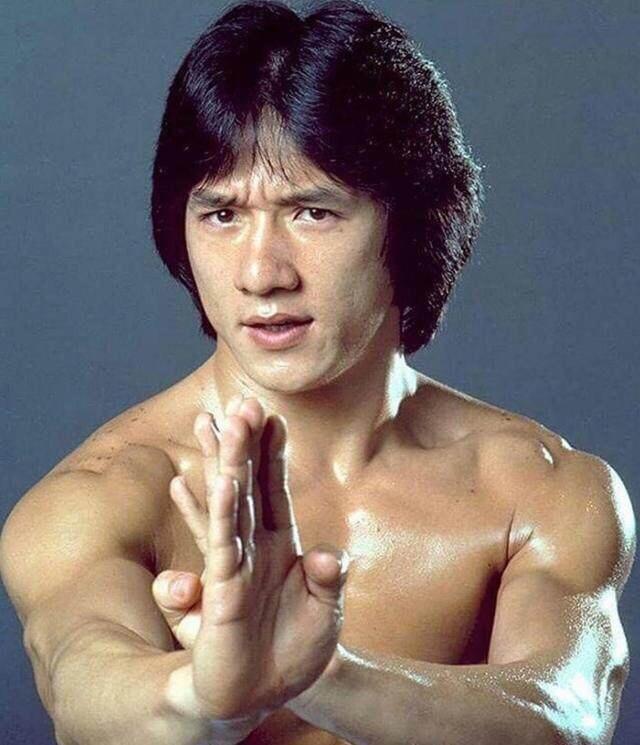 拳师:好拳打不过赖戏子，为什么戏子能躲过拳师的拳打脚踢？