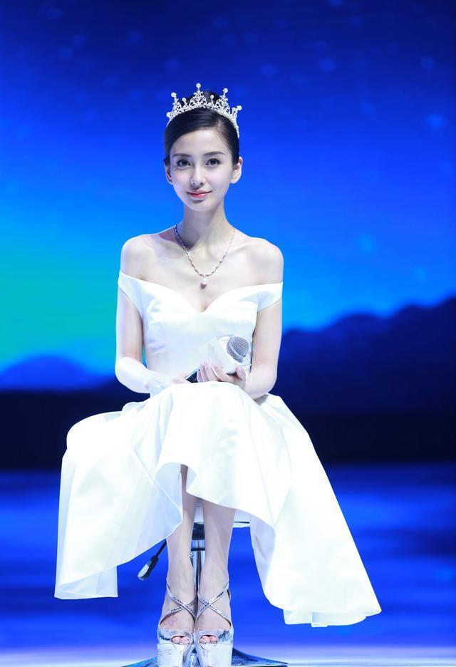 李沁整容:大家认为李沁和杨颖谁漂亮