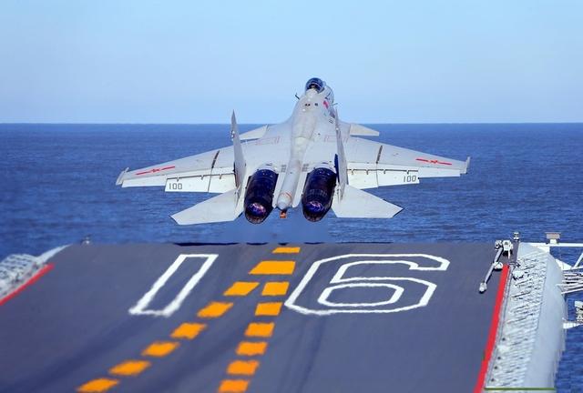 头条问答 - 你觉得国产航母滑跃起飞和美国航母的弹射起飞相比有哪些