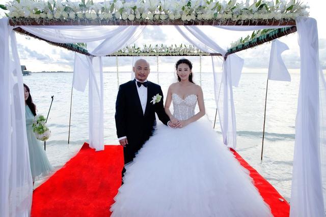 金泰熙照片:想比宋慧乔的婚姻，为何很多人羡慕金泰熙？