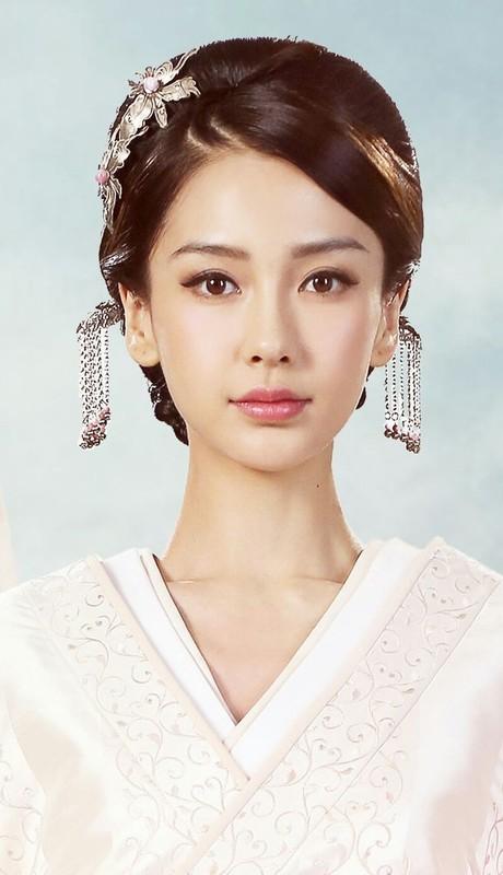 小海绵接机baby:“霸总娇妻”已解散，黄晓明和baby形同陌路，这是怎么了？