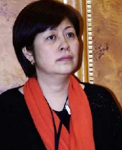 苏瑾老公:昔日女神苏瑾现身新片发布会，还记得《永不瞑目》中的欧庆春吗