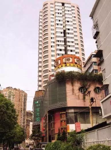 广东荔枝广场最近灵异事件，贵阳茅台大厦为什么空置十几年