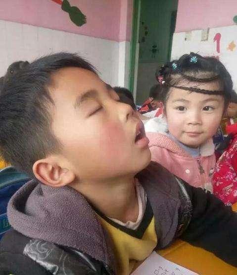 眼部有细纹(眼部有细纹用眼霜还是眼精华)