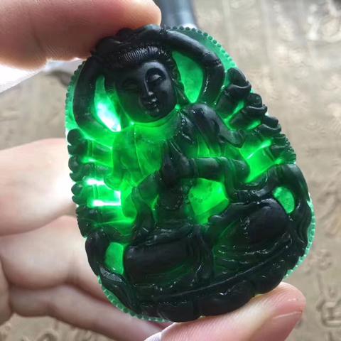 什么样的翡翠才是好的品种,当下最值得购买的翡翠品种有哪些？