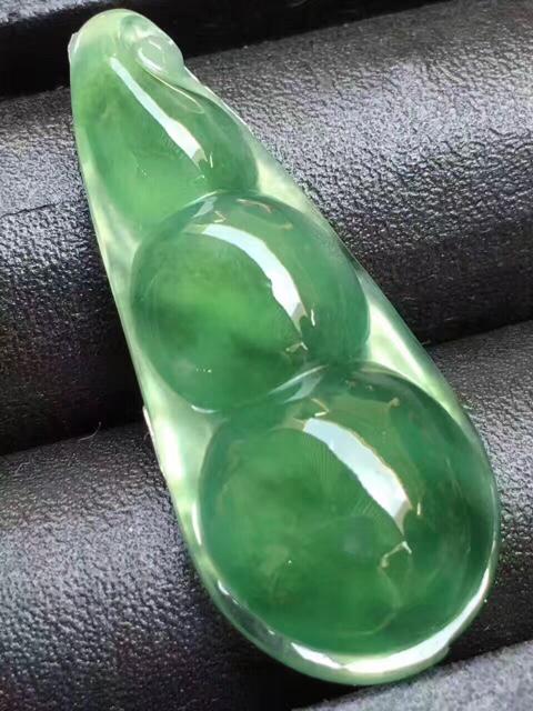 什么样的翡翠才是好的品种,当下最值得购买的翡翠品种有哪些？